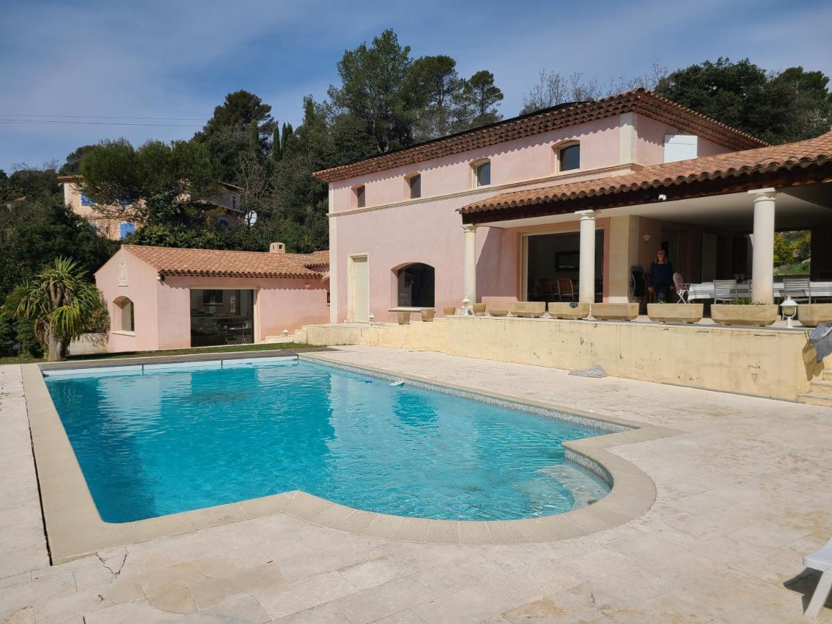 Villa Mycenes Gareoult ภายนอก รูปภาพ